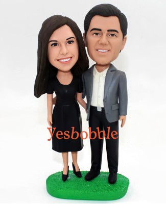 Personalized Arm In Arm Couple Bobblehead