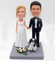 Bride and Groom With Pet Personalized Bobblehead
